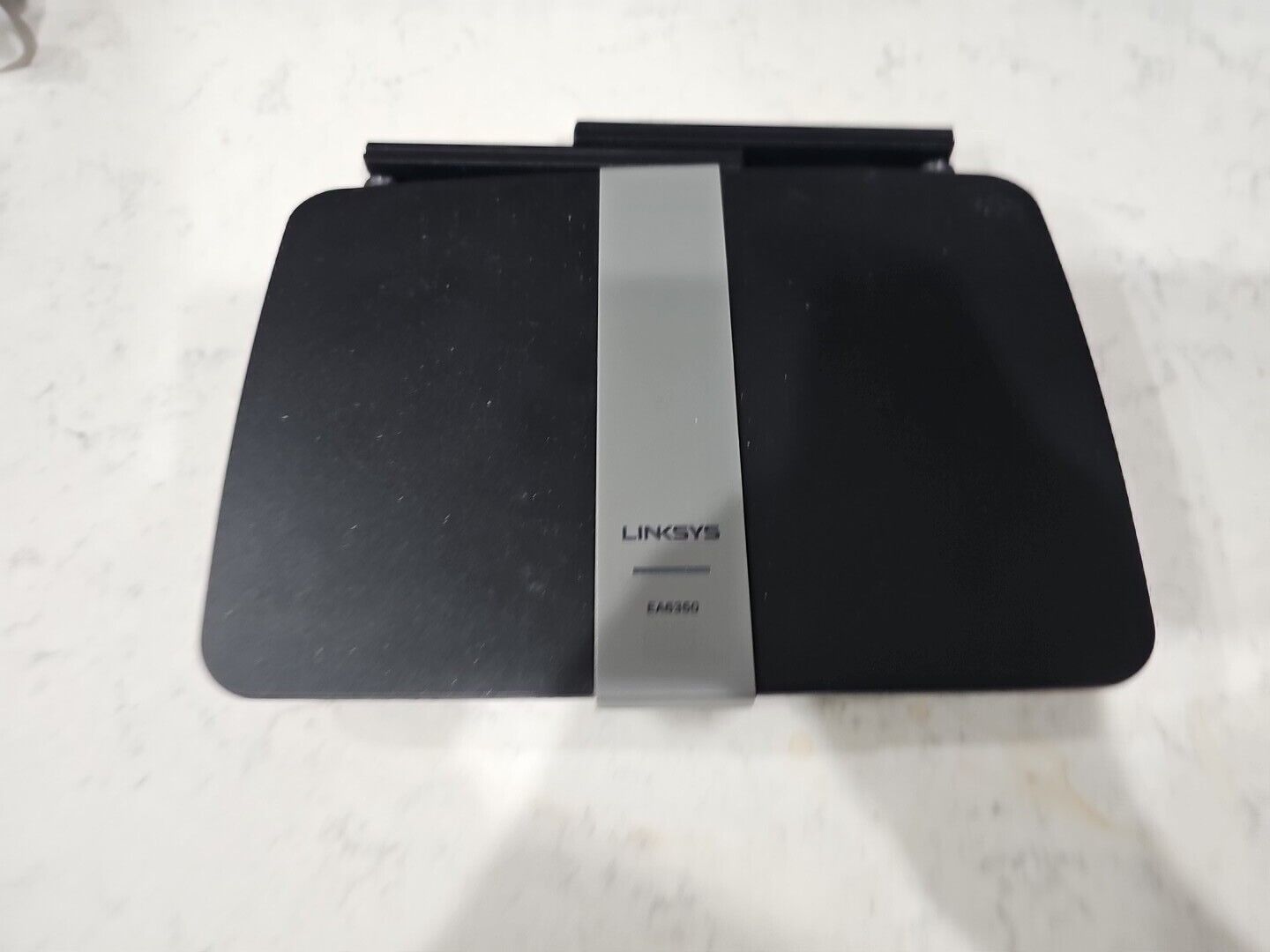 Linksys EA6350 867 Mbps 4 Port 300 Mbps Wireless Router - No Power Cord