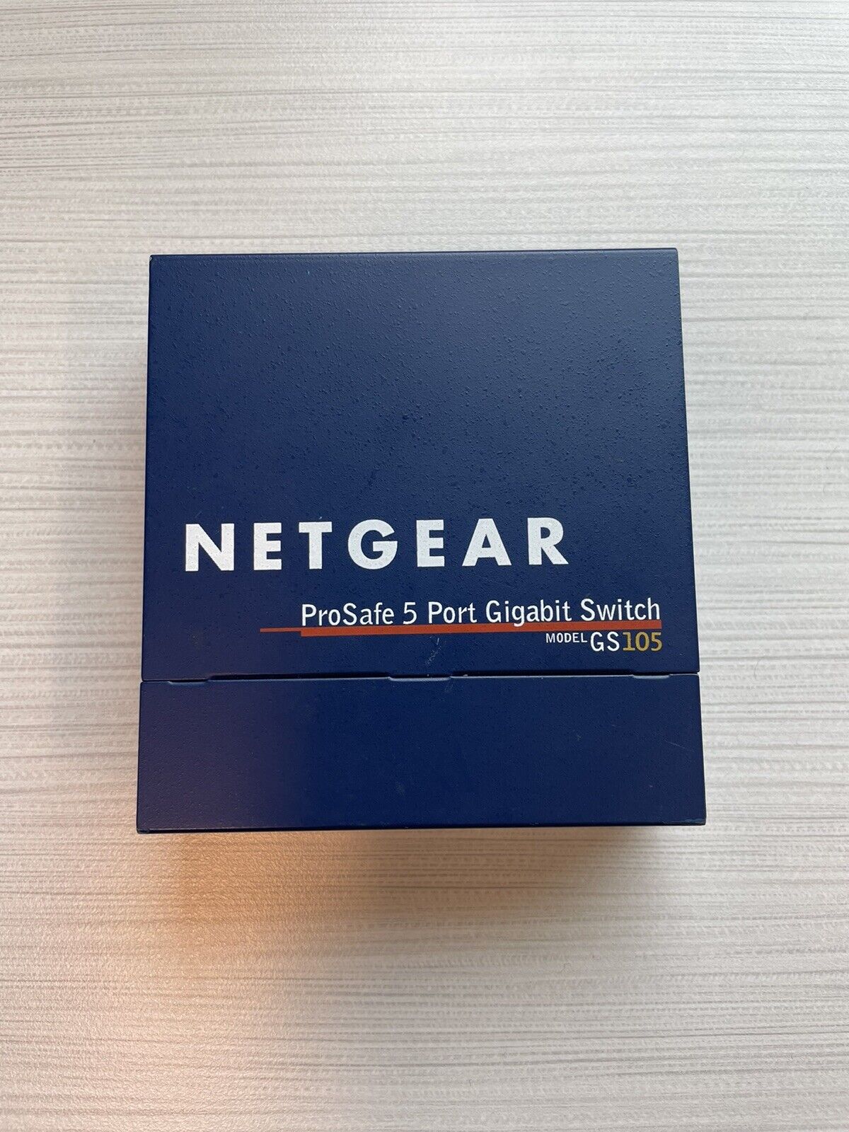 NetGear ProSafe GS105v2 Blue Wall Mount 5-Port Gigabit Ethernet Switch