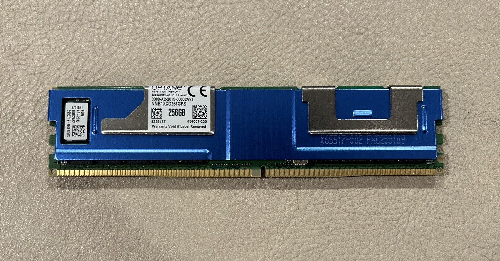 Intel Optane 256GB DDR4 288-Pin Persistent Memory Module NMB1XXD256GPS