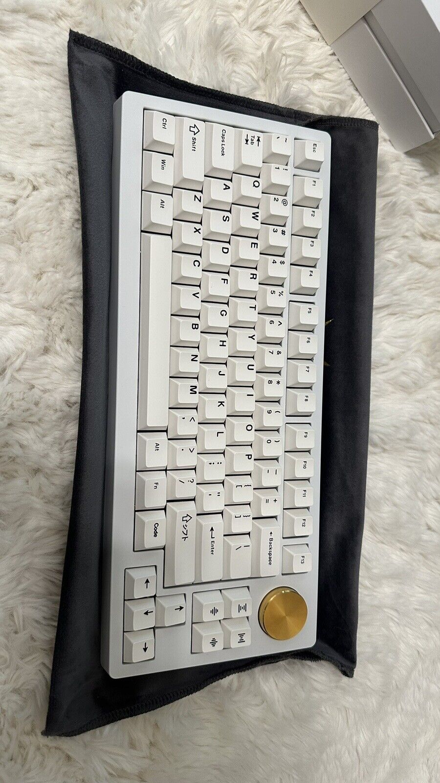 Mammoth 75 E-White Sandblasted Aluminum Custom Keyboard