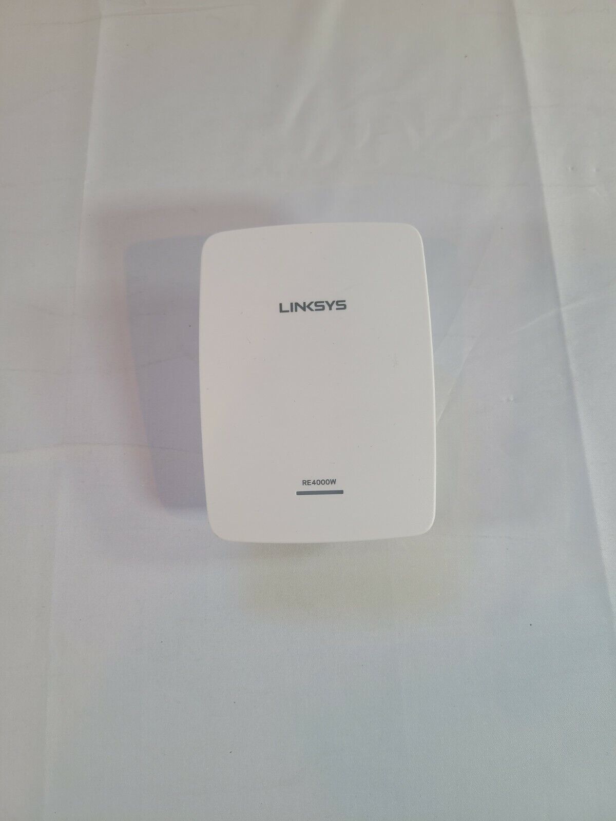Linksys RE4000W N600 Dual-Band WiFi Extender (No Cords Included)