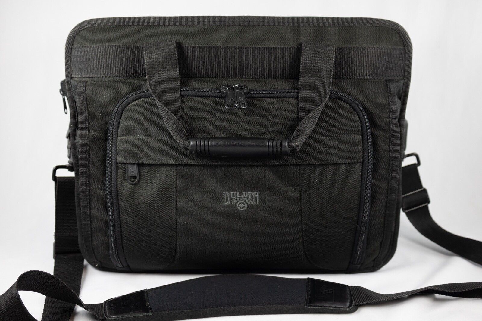 Duluth Trading Co. Black Nylon Canvas Messenger Laptop Bag Heavy Duty 