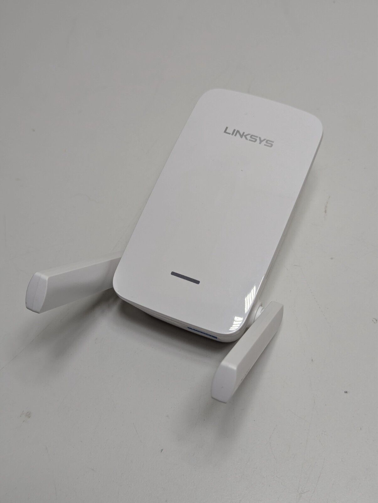 Linksys Boost Dual-Band Wi-Fi Gigabit Range Extender Repeater RE6300 V2