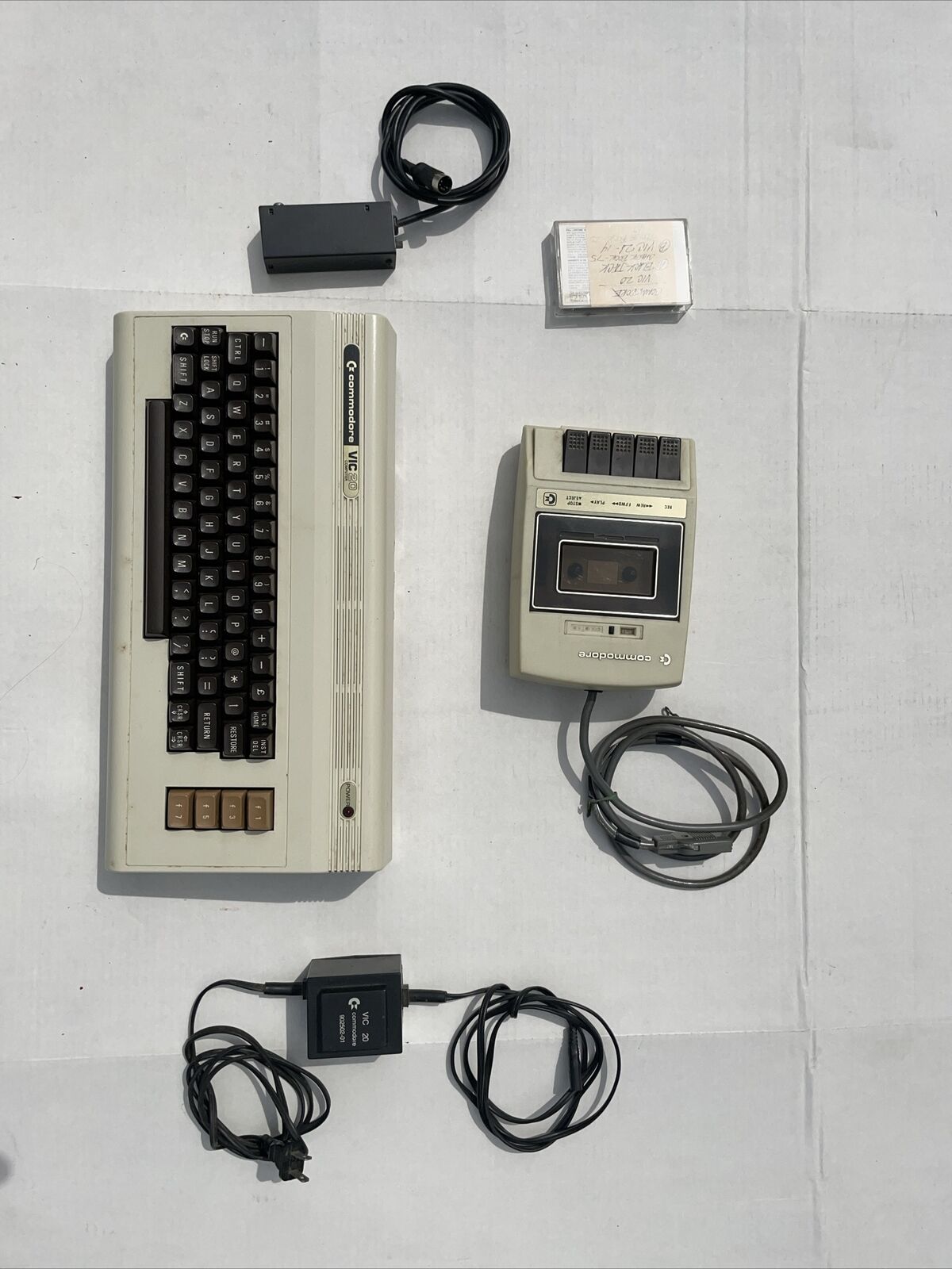 Commodore VIC-20 With Power Supply And AV Cables TESTED WORKS