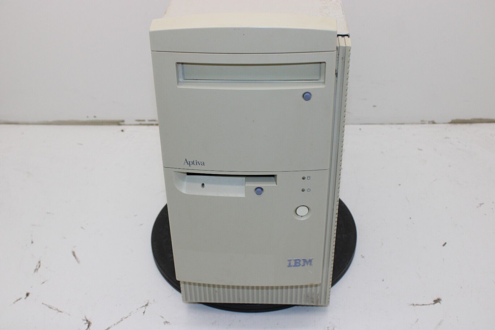 Vintage IBM Aptiva E 240 Desktop Computer AMD K6-2 350MHz 64MB Ram No HDD