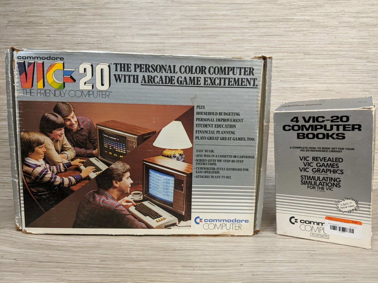 Vintage Commodore VIC-20 Personal Computer Video Game System & Programming Books