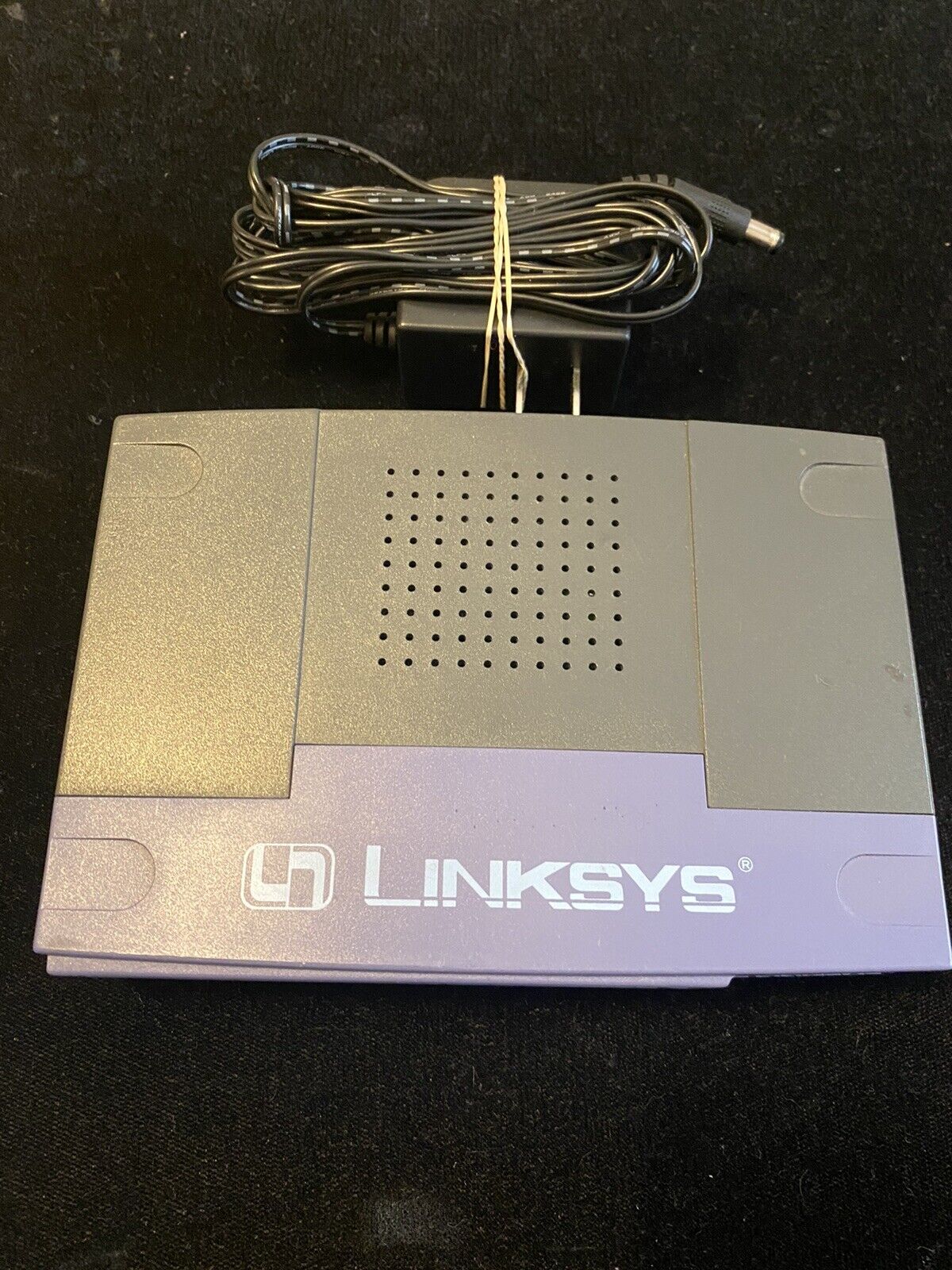 Cisco-Linksys EFAH08W EtherFast 8-Port 10/100 Auto-Sensing Hub With 12V Adapter