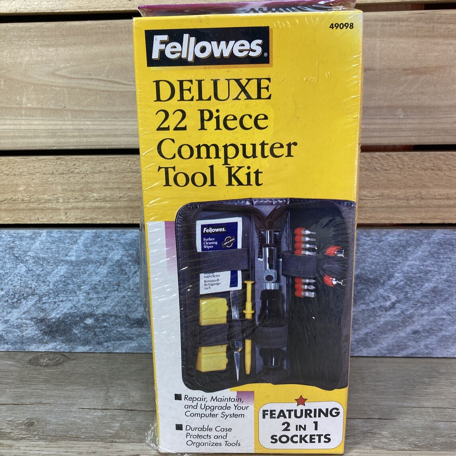 Fellowes Deluxe 22 Piece Computer Tool Kit Black Case  w/ Grounding Wrist Strap