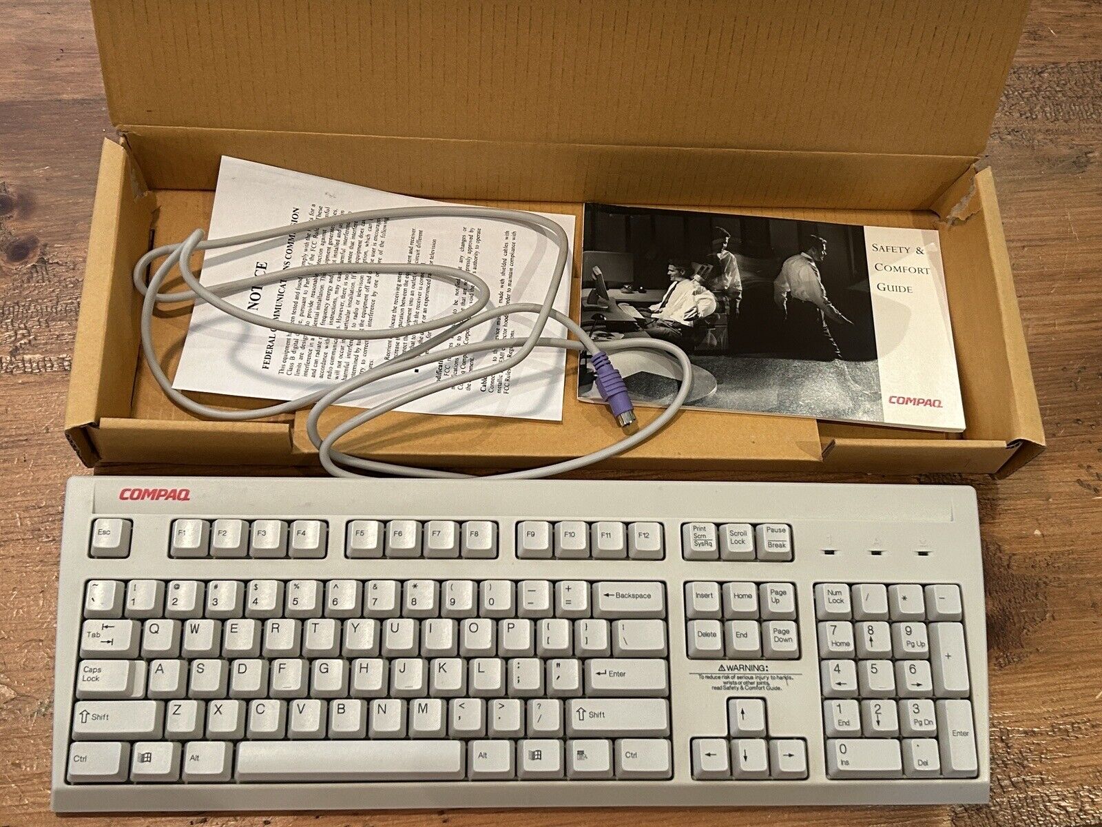 Compaq Ps/2 Keyboard - Vintage White Keyboard