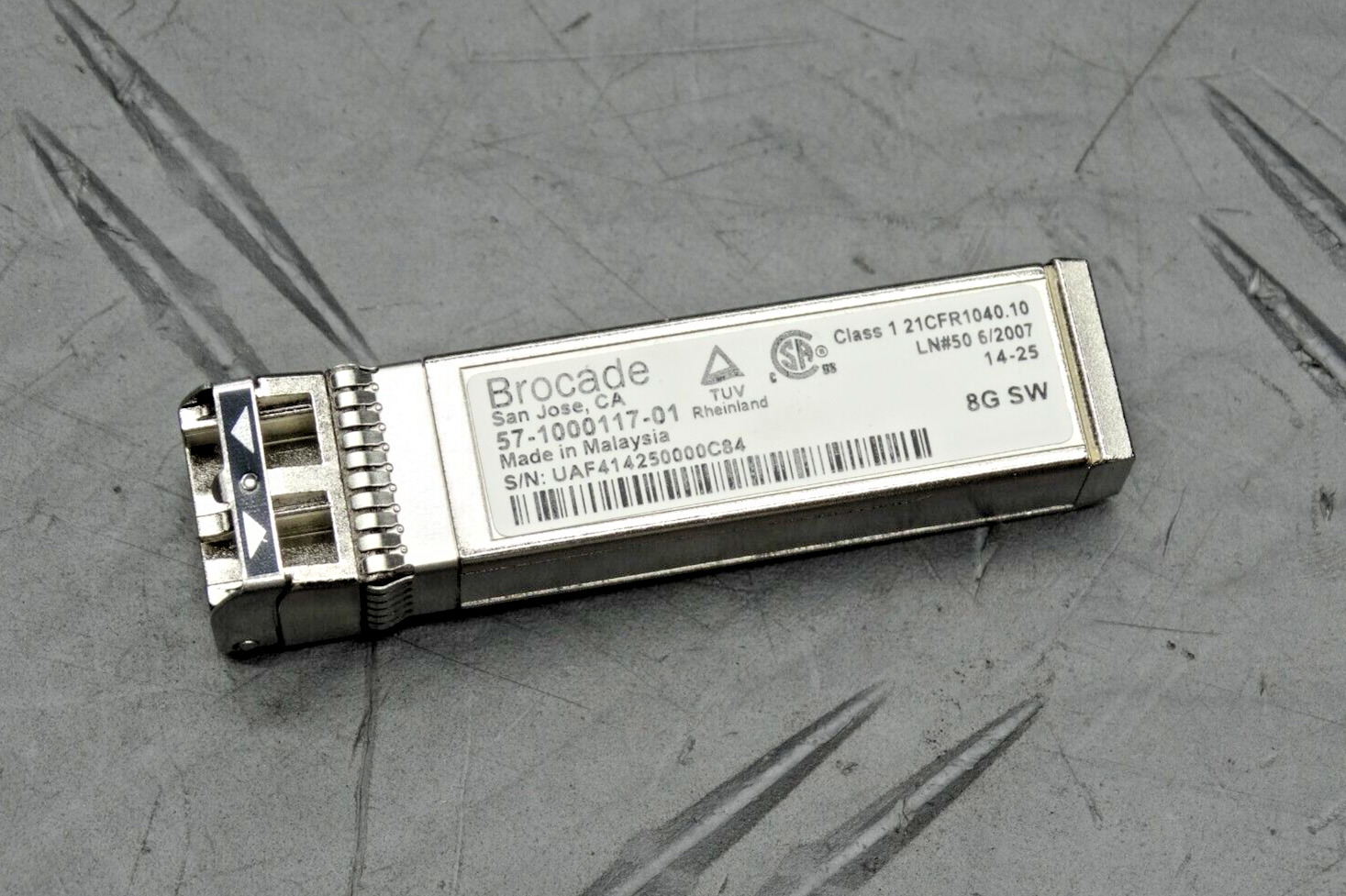 Brocade 57-1000117-01 8GB FC 850nm SW SFP+ Fiber Optic Transceiver (Lot of 16)