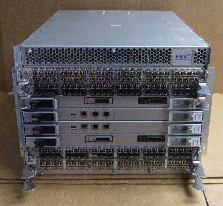 Brocade EMC ED-DCX-4S-B Backbone SAN Switch 100-652-565 4x FC8-48 2 CP8 2x CR4S8