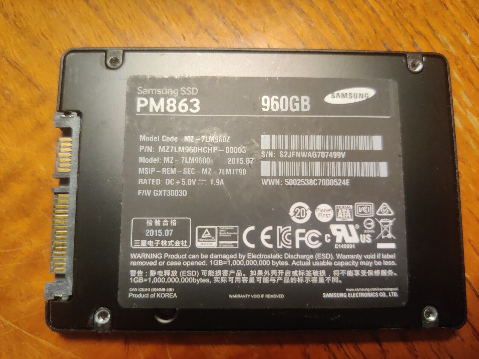 Samsung MZ-7LM960Z 960 GB 2.5 in Internal SSD - MZ7LM960HCHP-00003