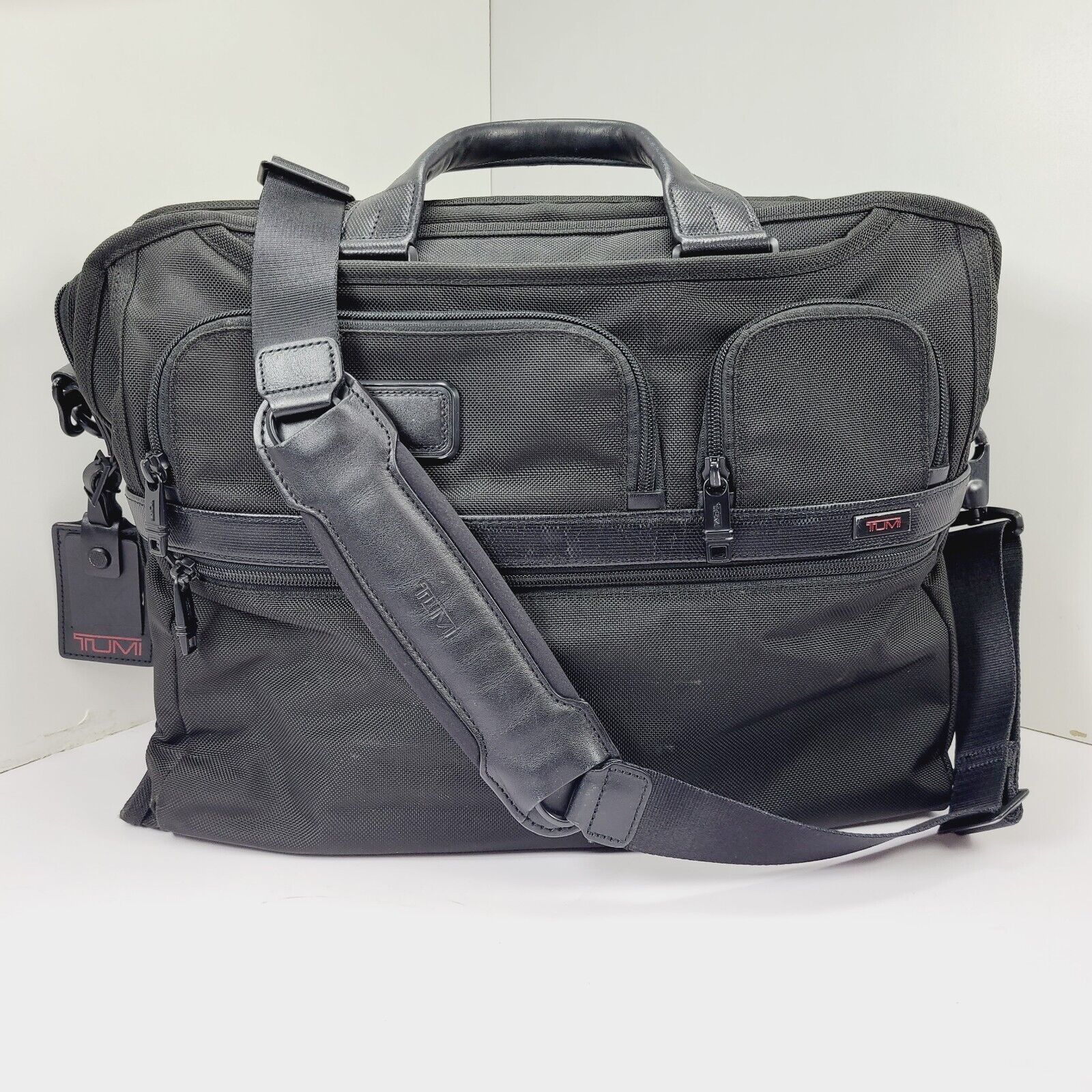 TUMI Alpha 2 Compact Briefcase BAG Large Screen Laptop Travel Shoulder Strap