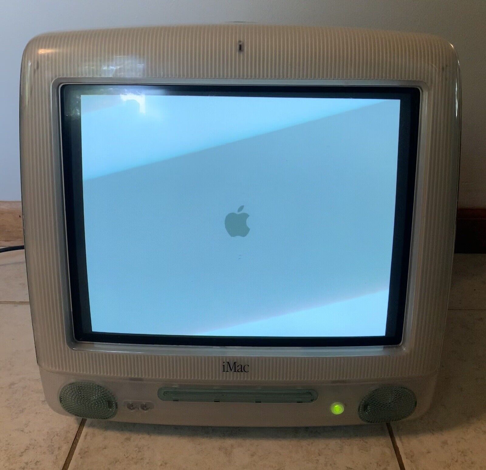 Vintage Apple iMac G3 Blue Blueberry M5521 450MHZ 20GB 128MB Ram Tested Working