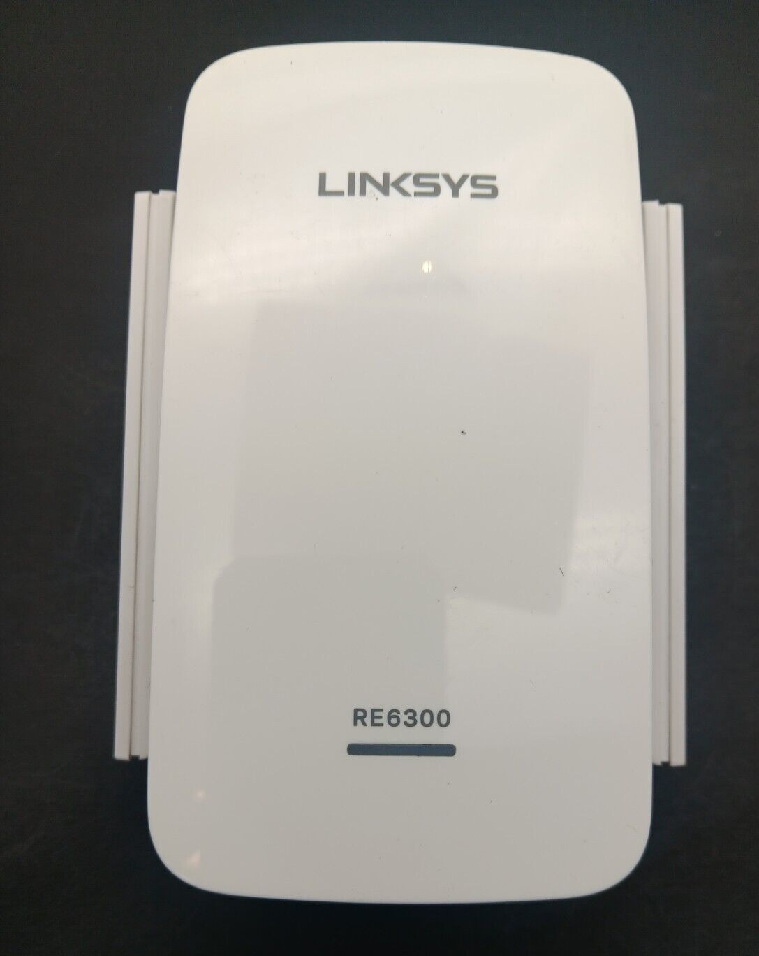 Linksys Boost Dual-Band Wi-Fi Gigabit Range Extender Repeater RE6300