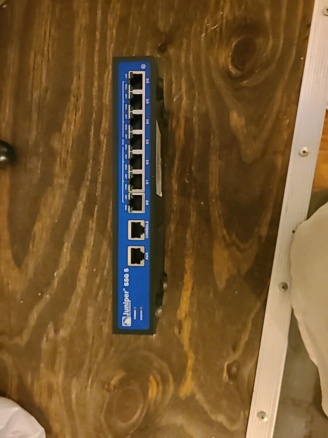 Juniper Networks SSG-5-SH 7-Port 10/100 Wired Router  (No Power Supply)