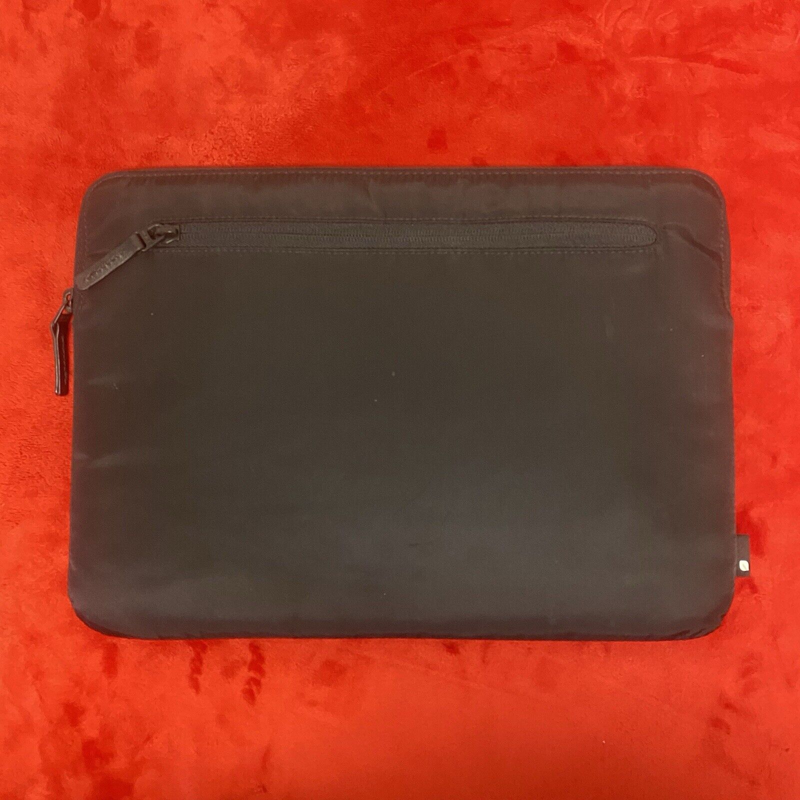 Incase 08 15” Computer Bag LAPTOP CASE For MacBook Air Pro & Windows PC 13\