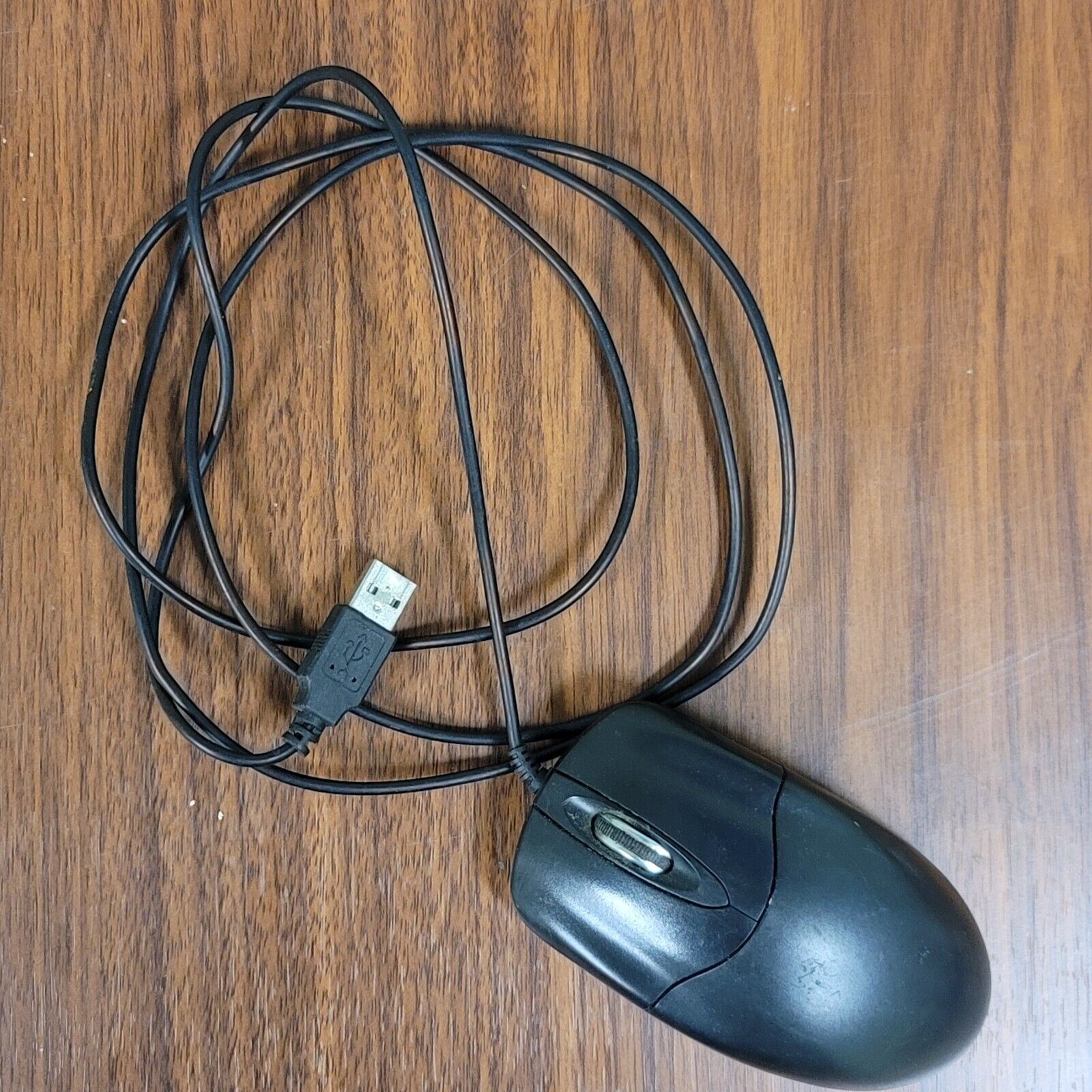 Adesso 3 Button Desktop USB Optical Scroll Mouse