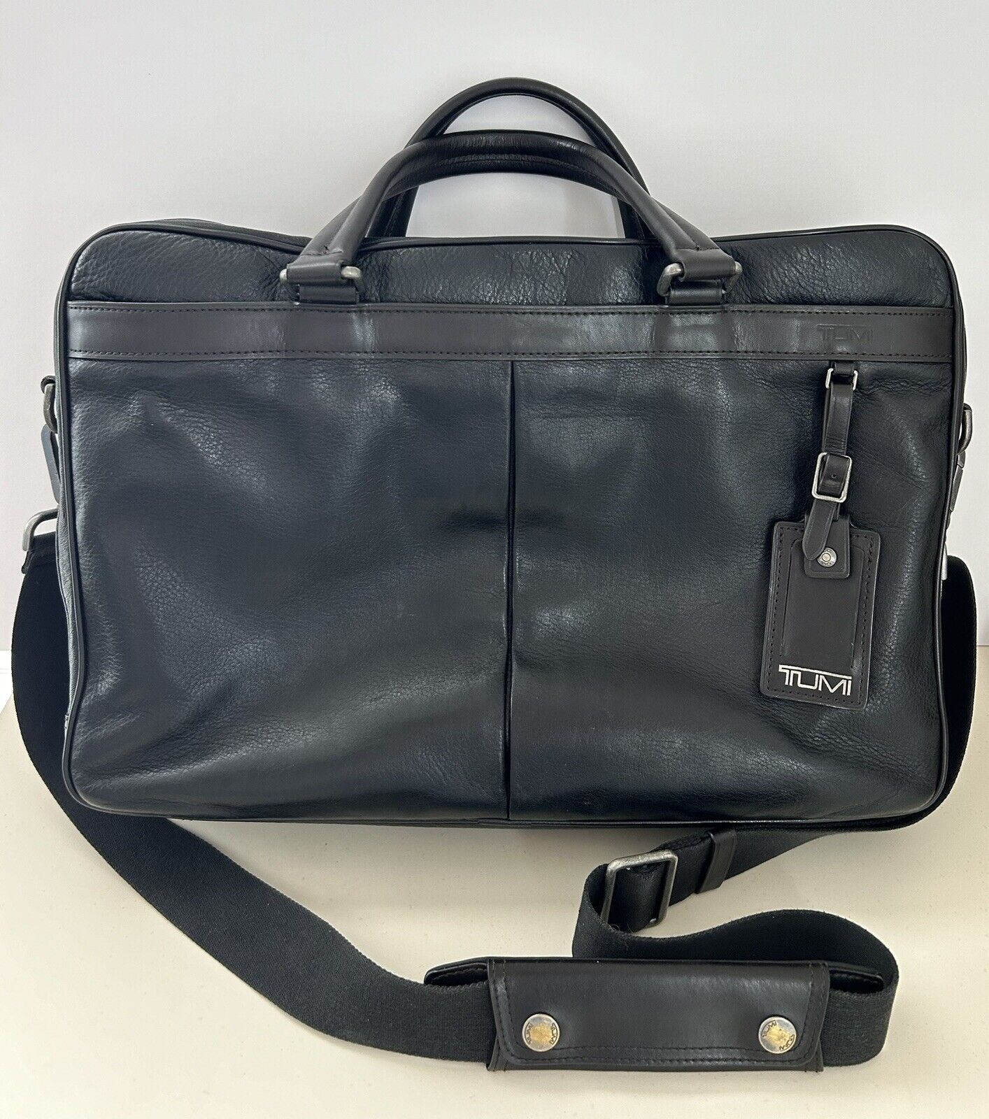 Tumi Berwick Double Zip Briefcase Laptop Bag Black Leather 69730HKO