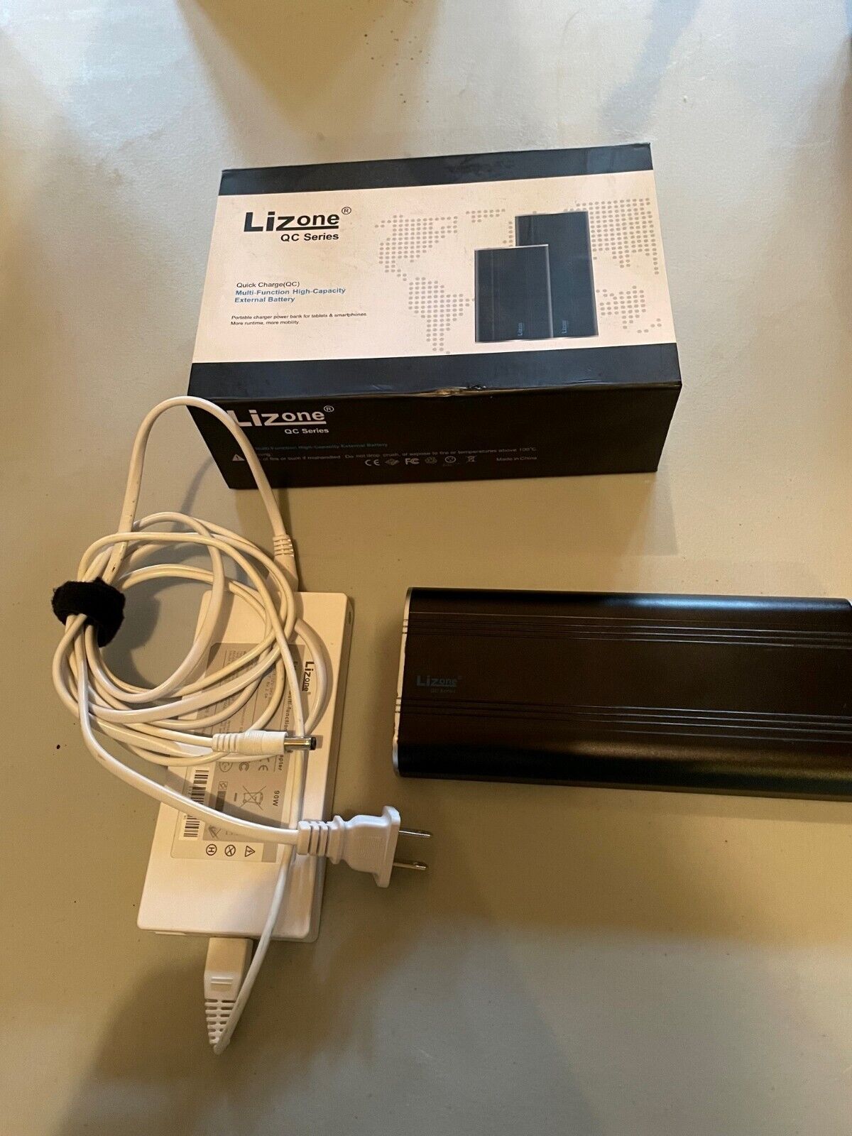 Lizone QC Series High Capacity External Battery Power Bank with AC Adapter