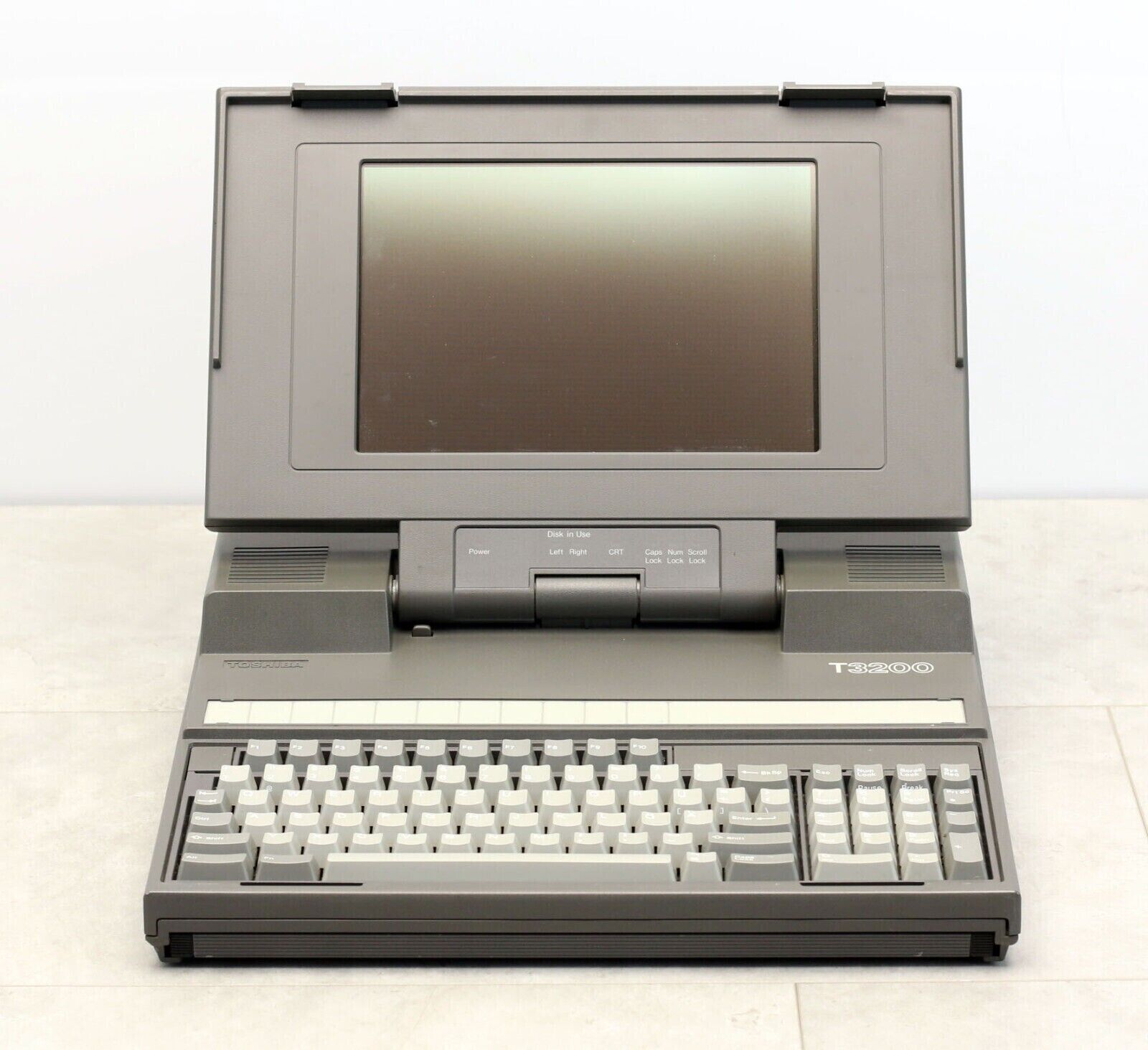 Toshiba T3200 Laptop Computer Vintage '80s