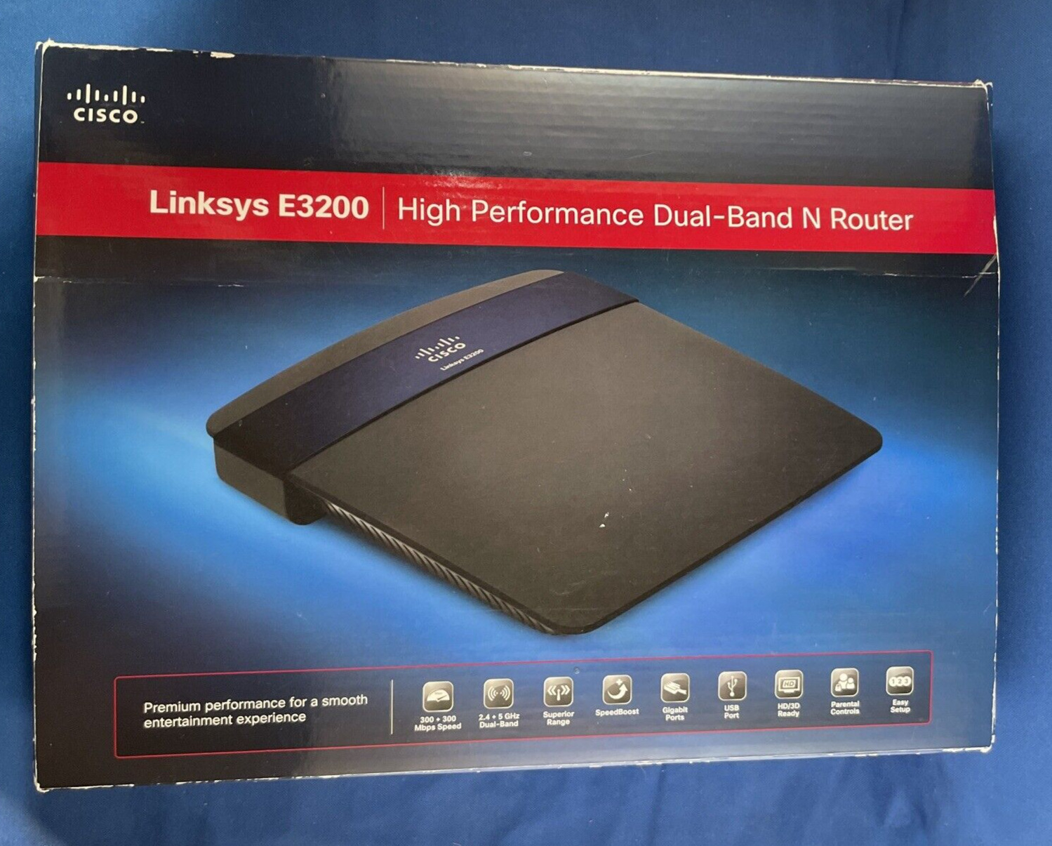 CISCO Router, Linksys E3200 Dual Band Wireless N Router, USED