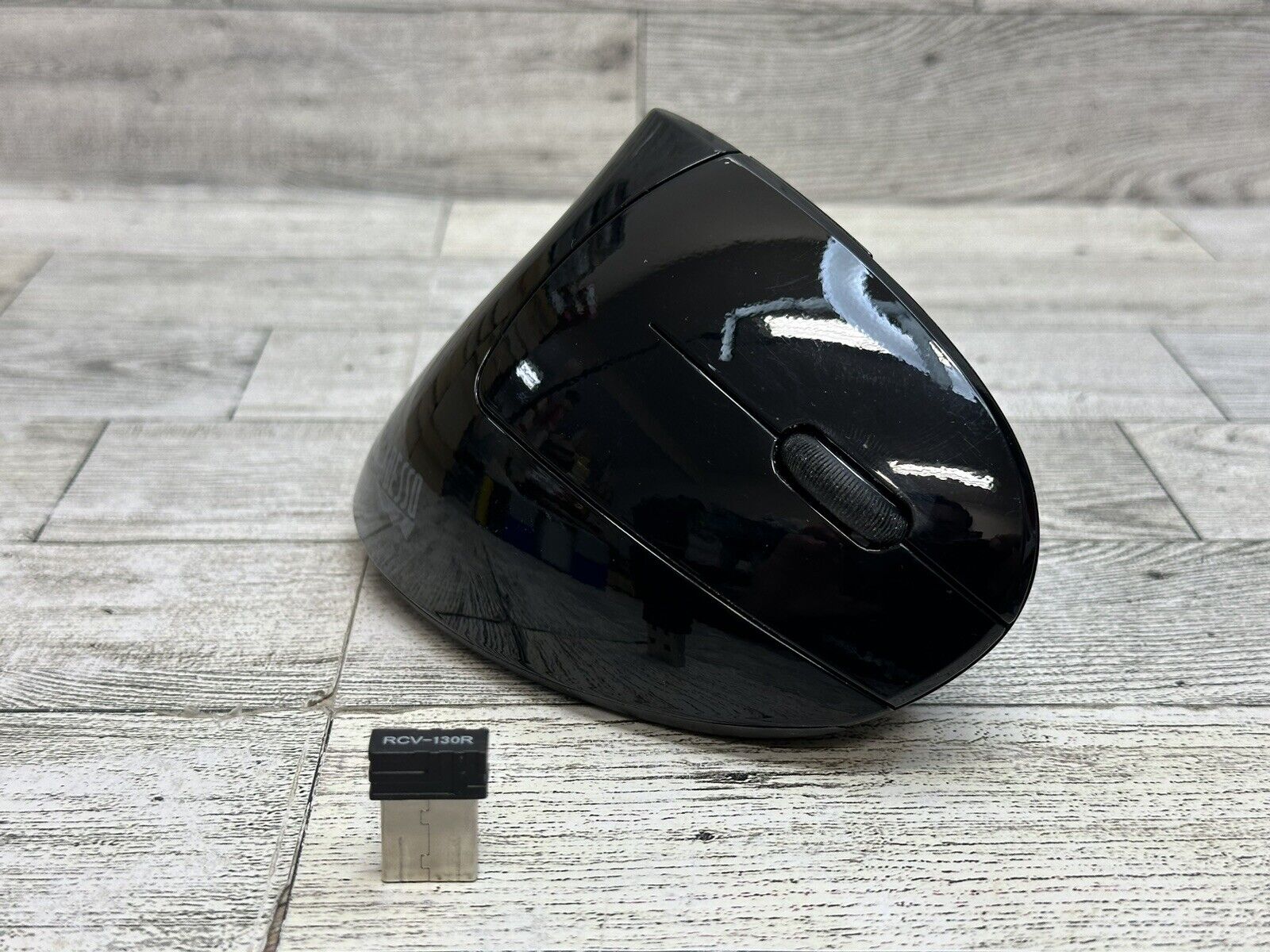 Adesso iMouse E10 2.4 GHz Wireless Vertical Ergonomic Mouse - With Dongle TESTED