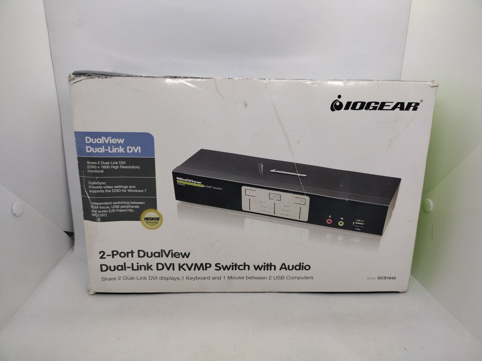 IOGEAR (GCS1642) - 2 Port Dual Monitor DVI KVMP Switch with Audio & Cables