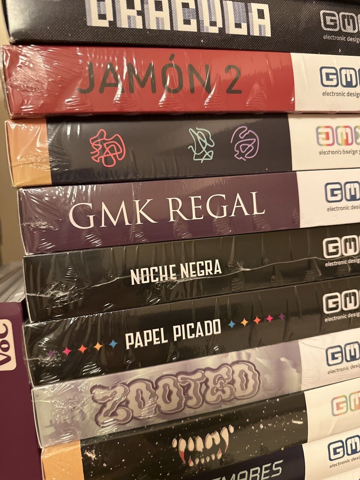 GMK Regal - Base Kit Keycaps Set