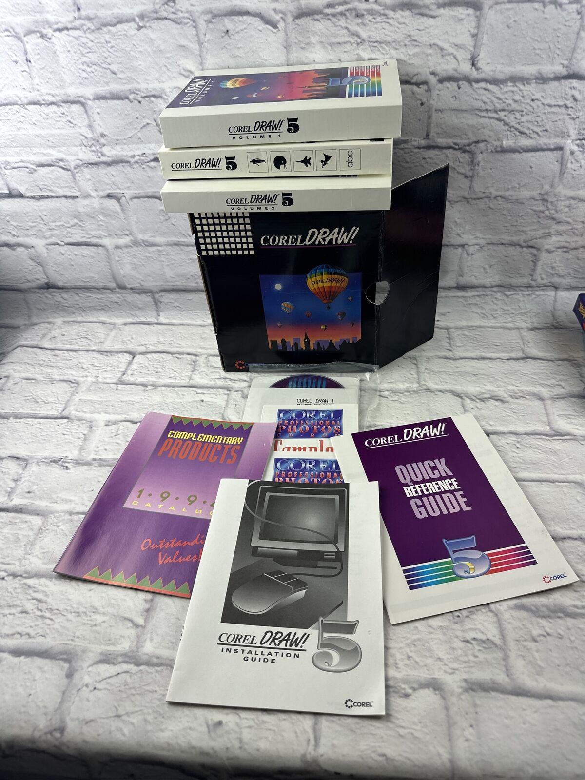 Vintage Corel Draw 5.0 PC CDROM with 3 Instruction Books Set 1994. Read Desc.