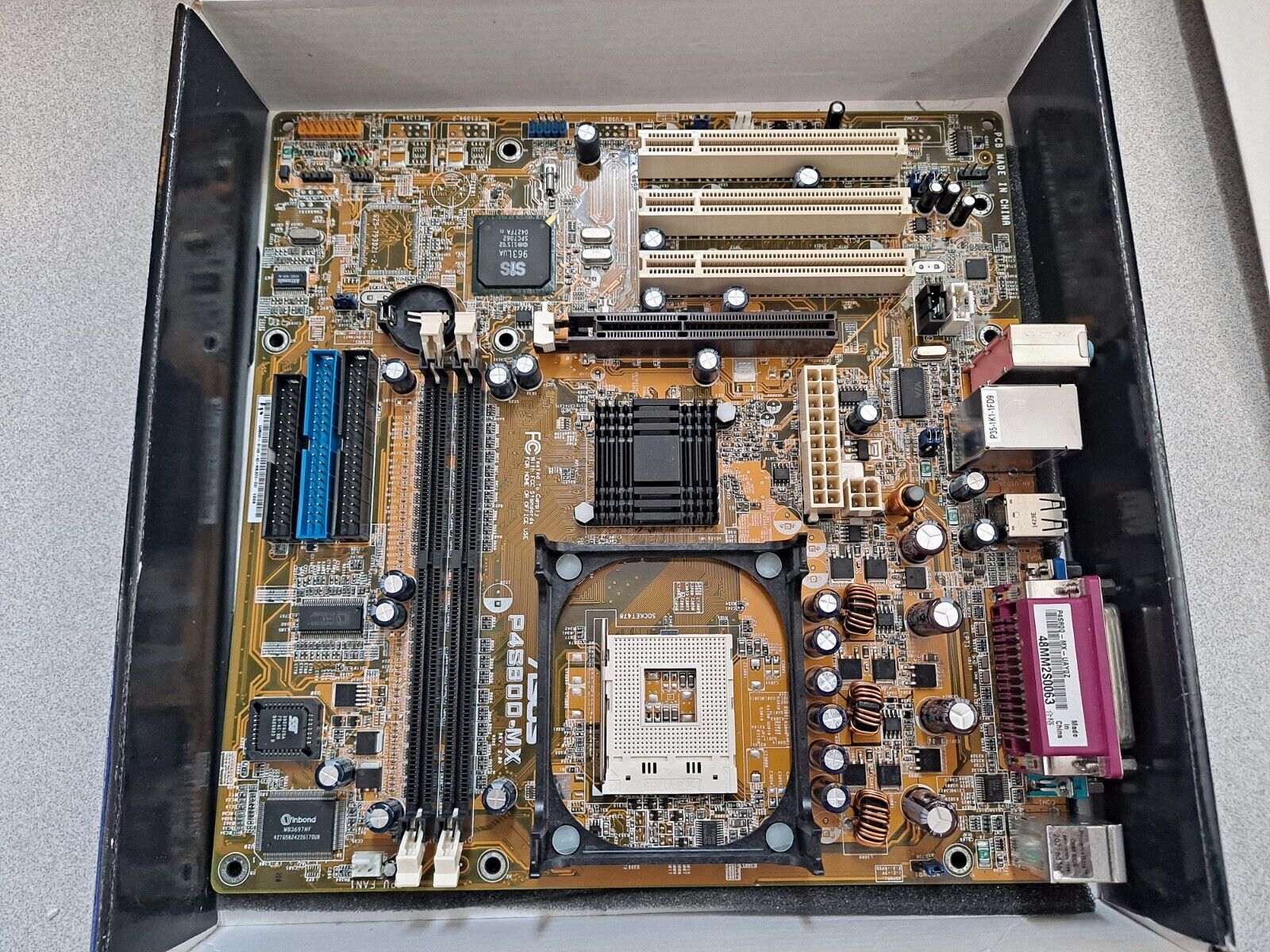 *UNTESTED* ASUSTeK COMPUTER P4S800-MX, Socket 478, Intel Motherboard