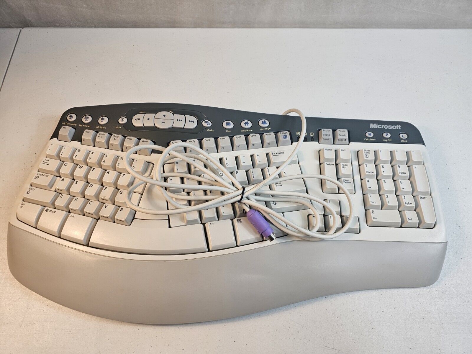 Microsoft Natural Multimedia Keyboard Ergonomic Comfort 1.0A  Model RT9470 Wired