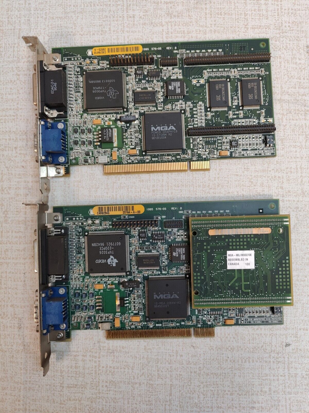 Lot of 2 Matrox 576-05 Rev B MGA-MIL/2/IG2 + MGA-MIL/2/HP3 PCI Video Card