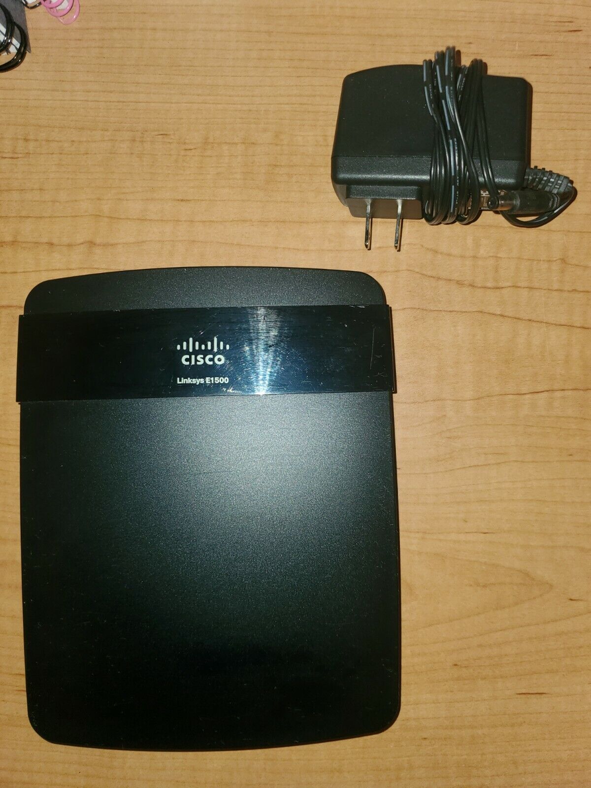 Cisco Linksys E1500 4-Port Wireless-N Router w/ power cord 