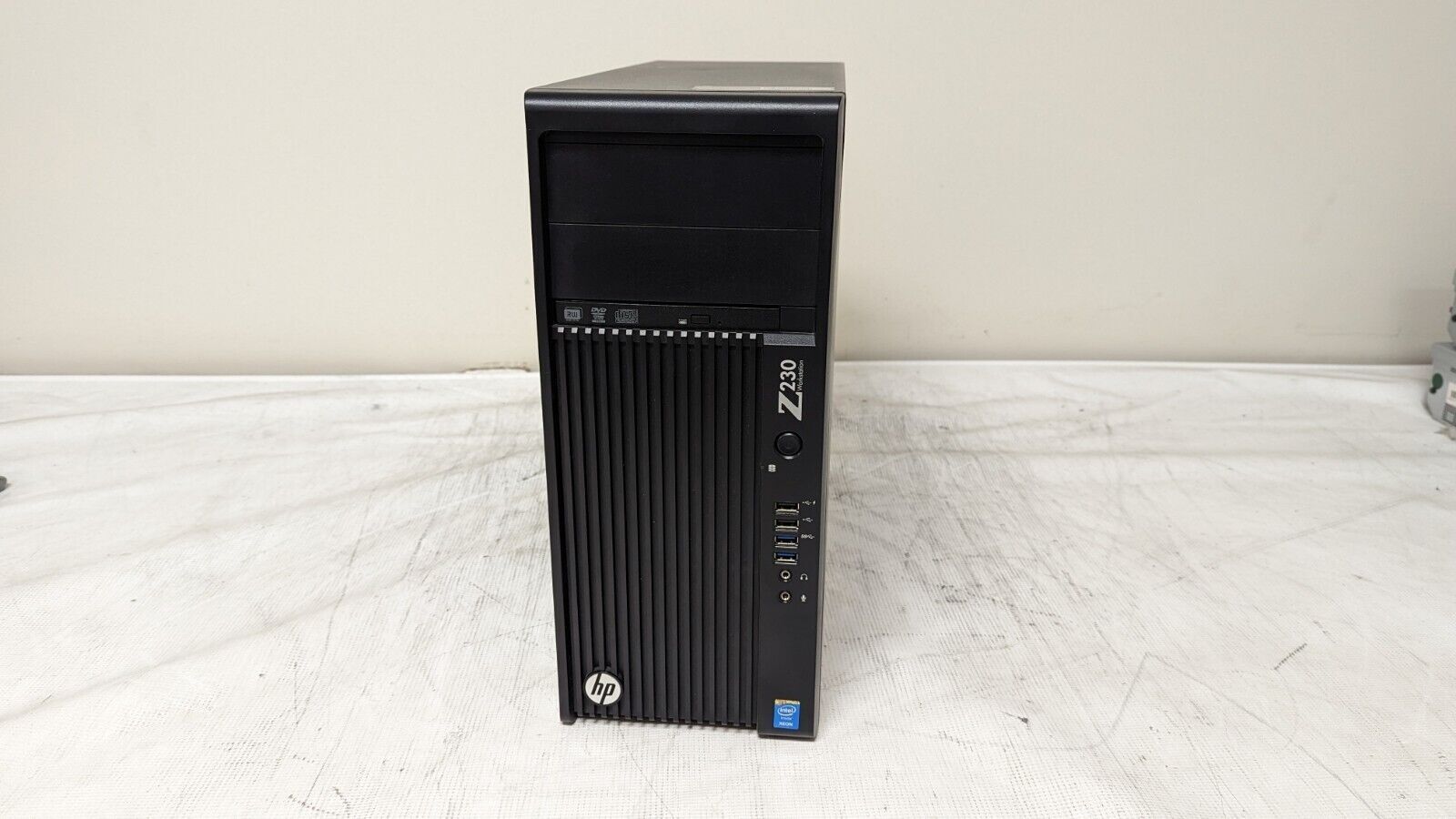 HP Z230 Tower Xeon E3-1271 v3 3.6ghz Quad Core / 16gb / 1TB SSD / Windows 10