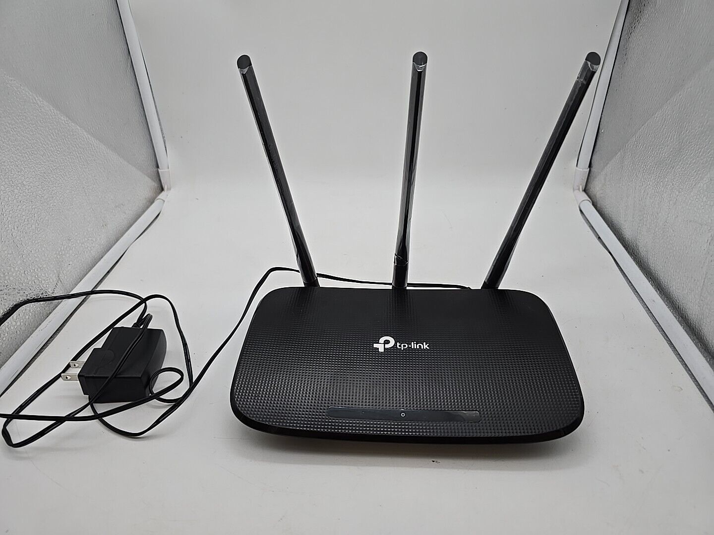 TP-LINK TL-WR940N 450Mbps Wireless N Router with DDWRT Firmware