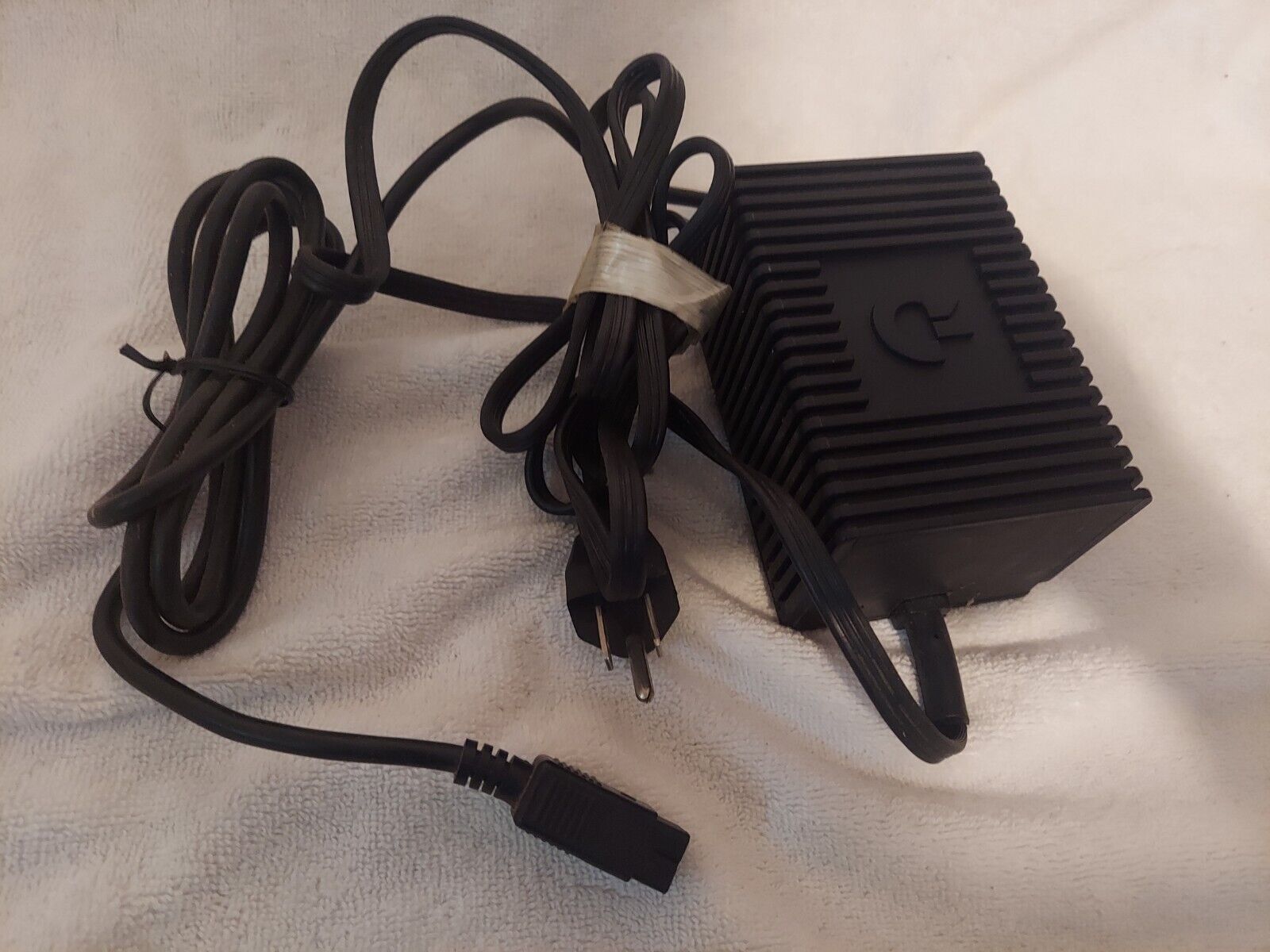 Commodore Computer Original Power Supply with the 4 Pin connection Cord 