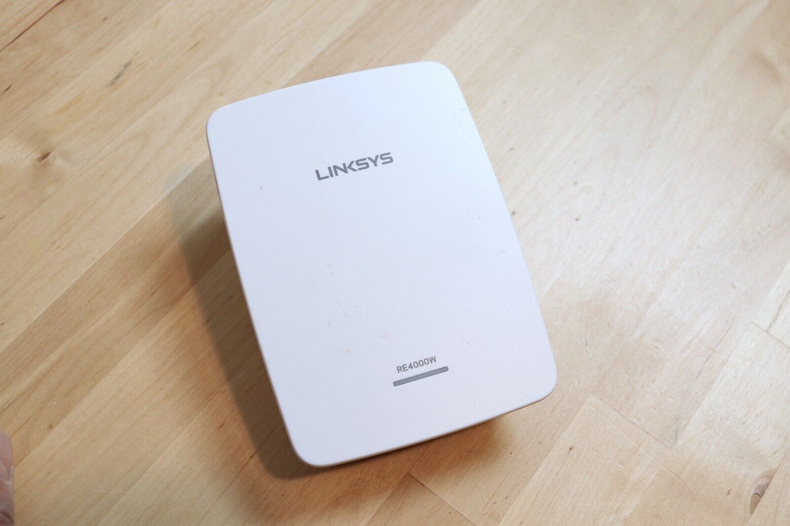 Genuine Linksys RE4000W N600 PRO Wi-Fi Range Extender- Free Fast Shipping