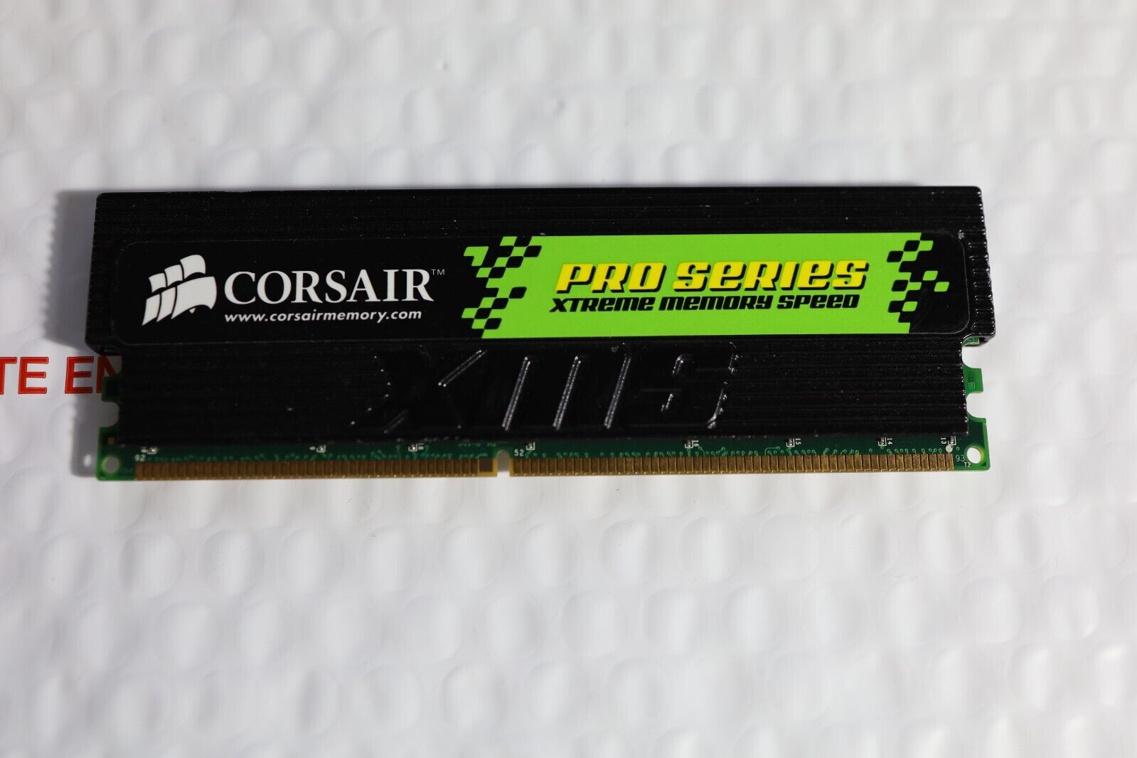Corsair 1GB cmx1024-4400pro 1X1GB DDR