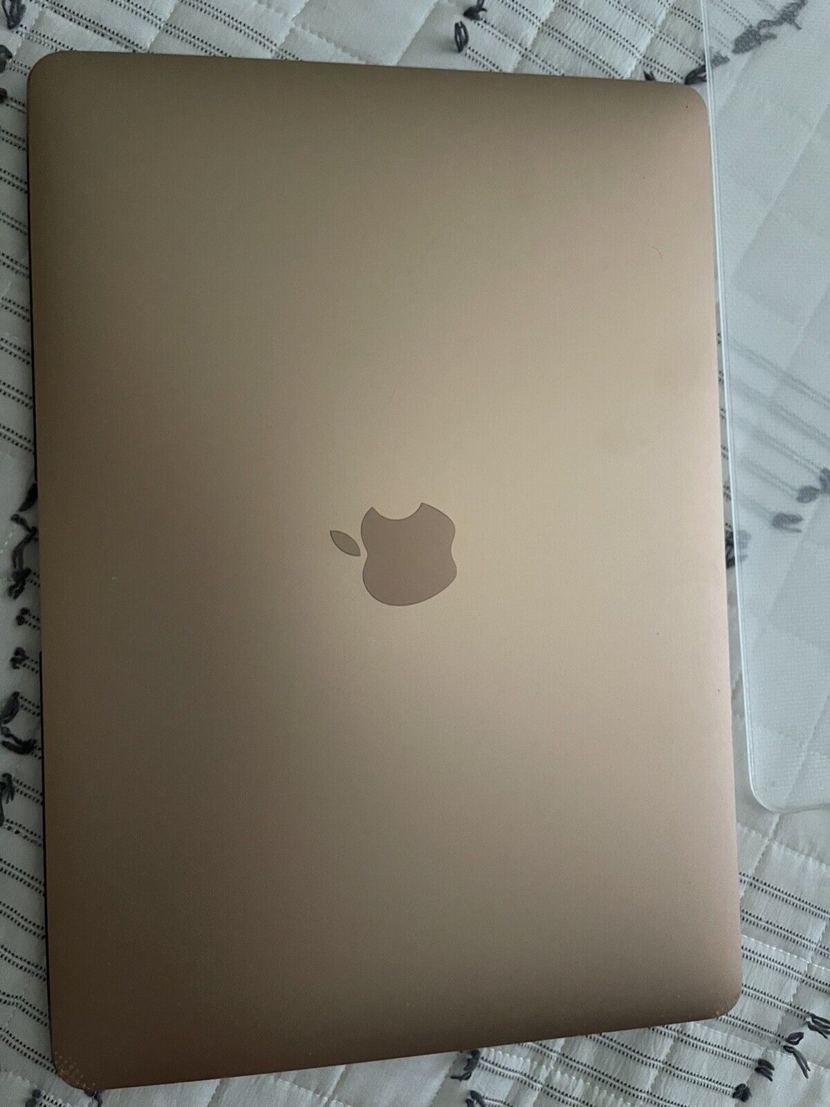 Apple MacBook Air 13in (256GB SSD, M1, 8GB) Laptop - Gold 