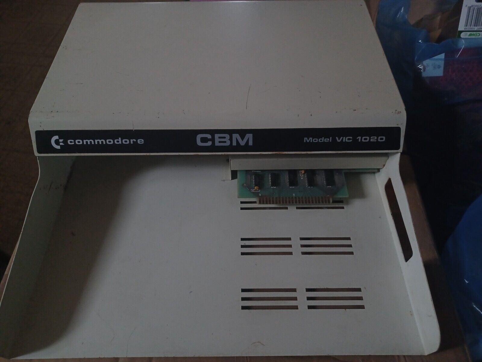 ULTRA Rare Cdn Commodore VIC 1020 Expansion unit - L@@K