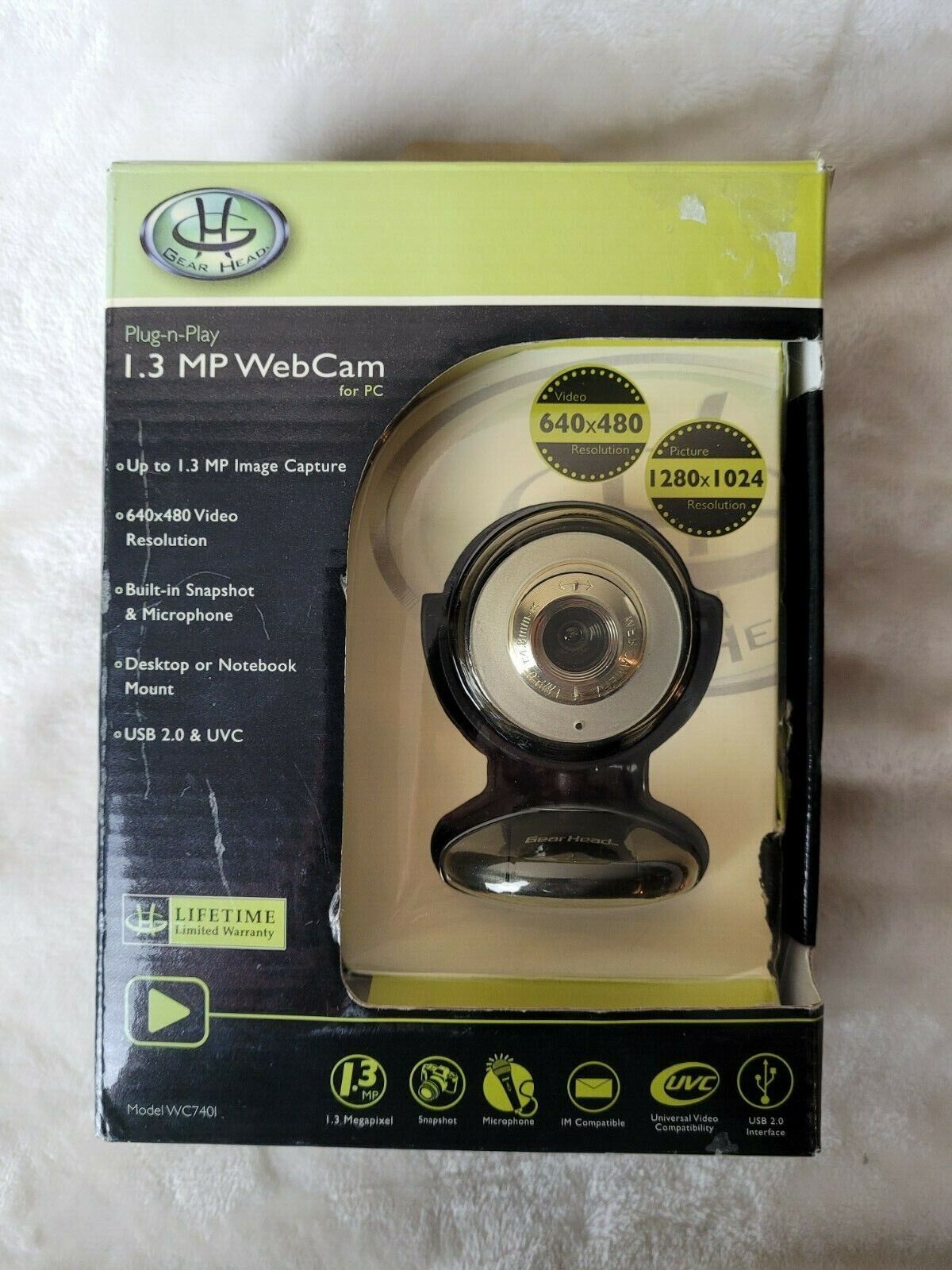 GEAR HEAD Plug-n-Play 1.3 MP WebCam for PC Model WC740I