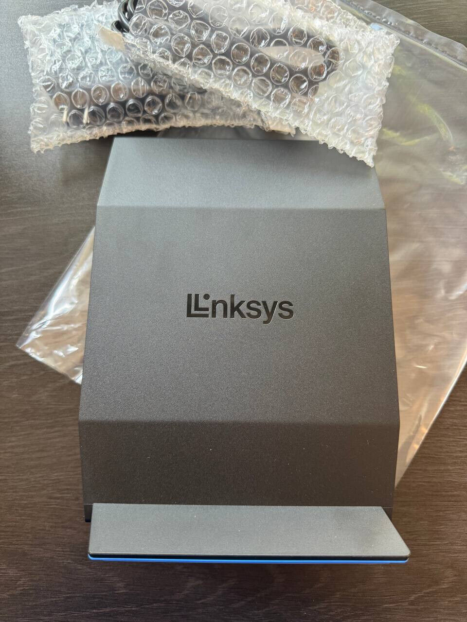 Linksys E8450 AX3200 WiFi 6 Router Dual-Band Wireless Network 2,500 sq ft 25 Dev