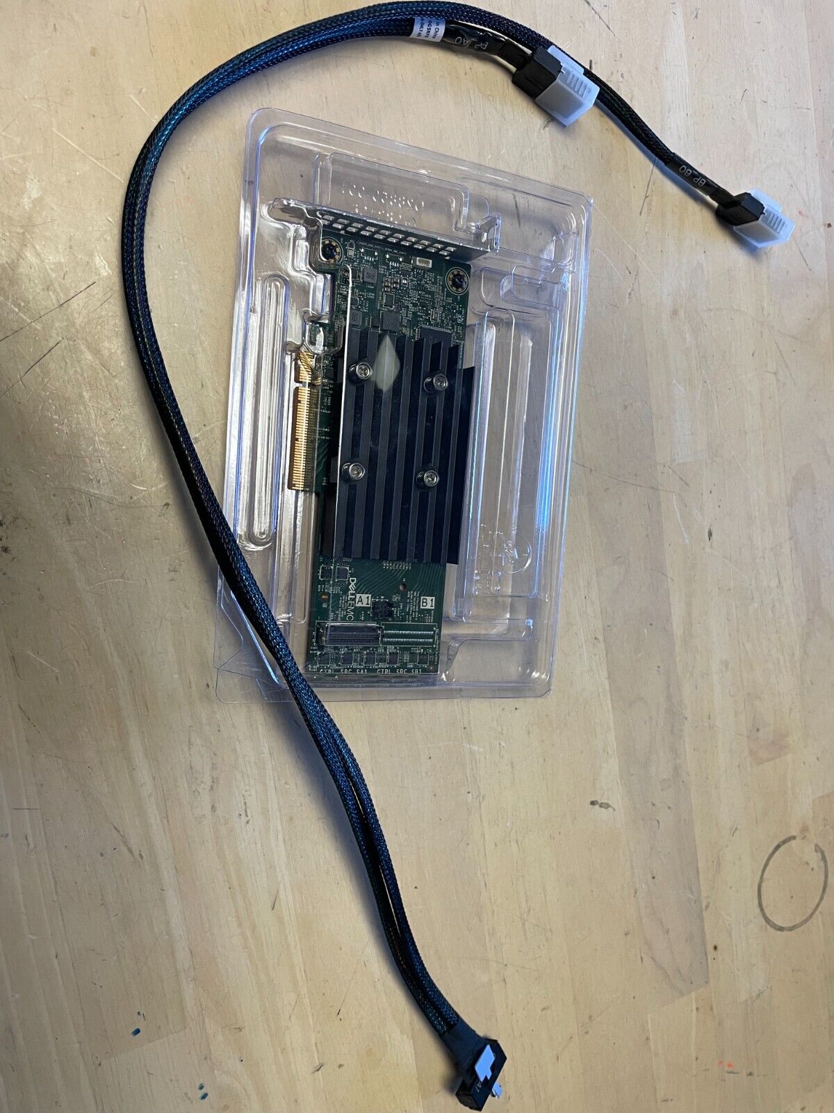 Dell PowerEdge HBA350 NFYVN PCIe 4.0 RAID Adapter Card with Cables