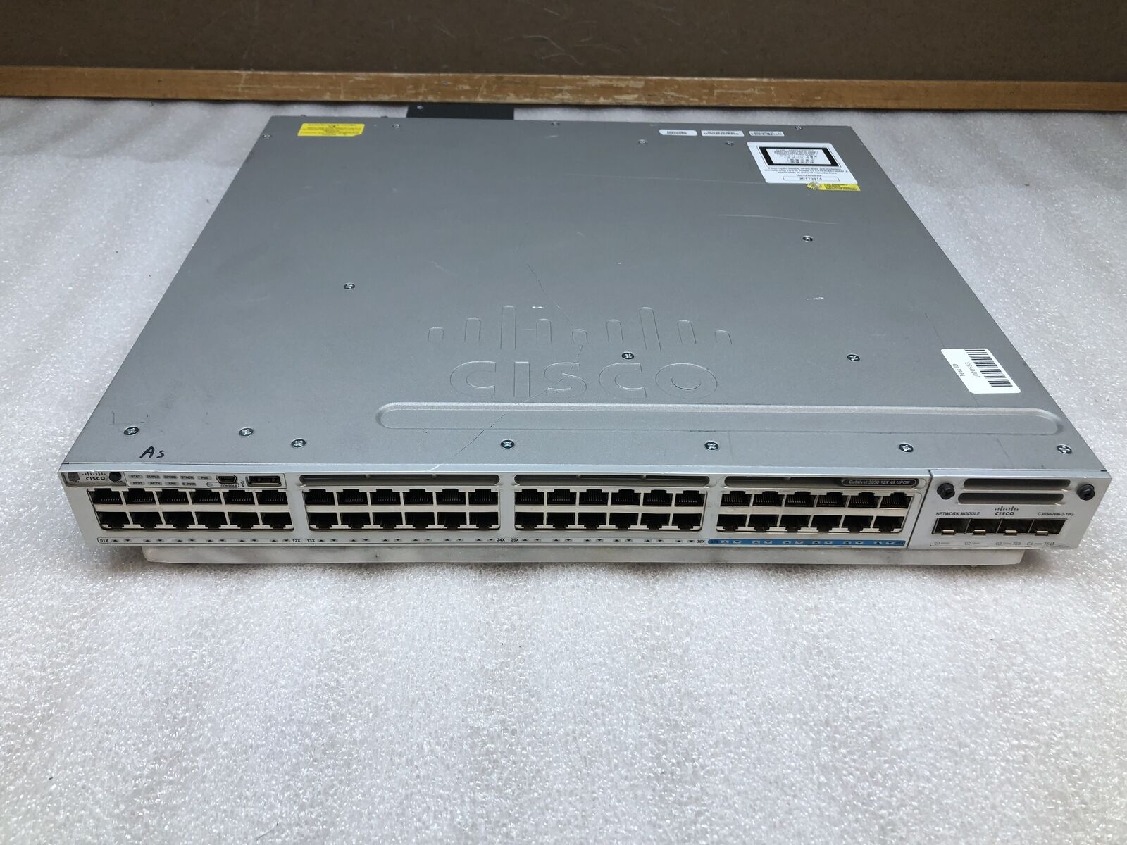 Cisco Catalyst 3850 12X 48 UPOE Gigabyte 12x10Gbe Ethernet Network Switch