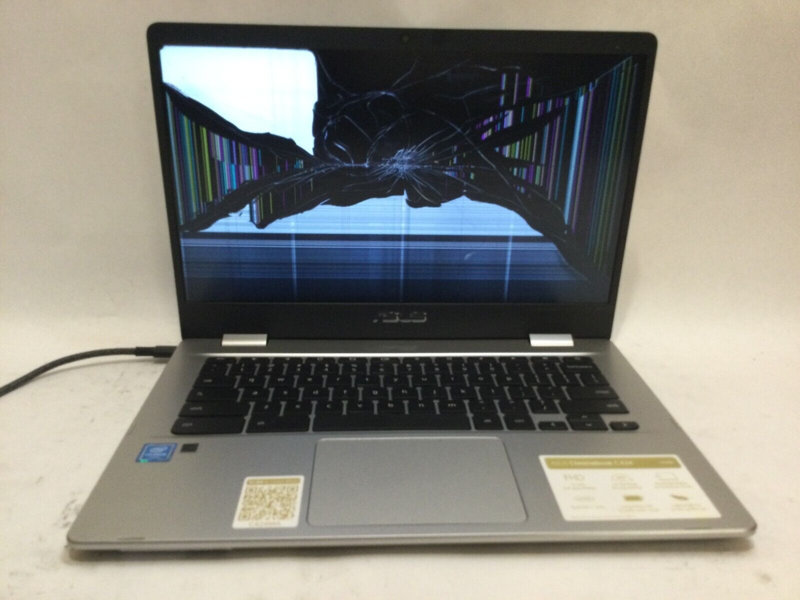ASUS Chromebook C424MA-WH44F / Intel Celeron N4020 / (CRACKED) MR