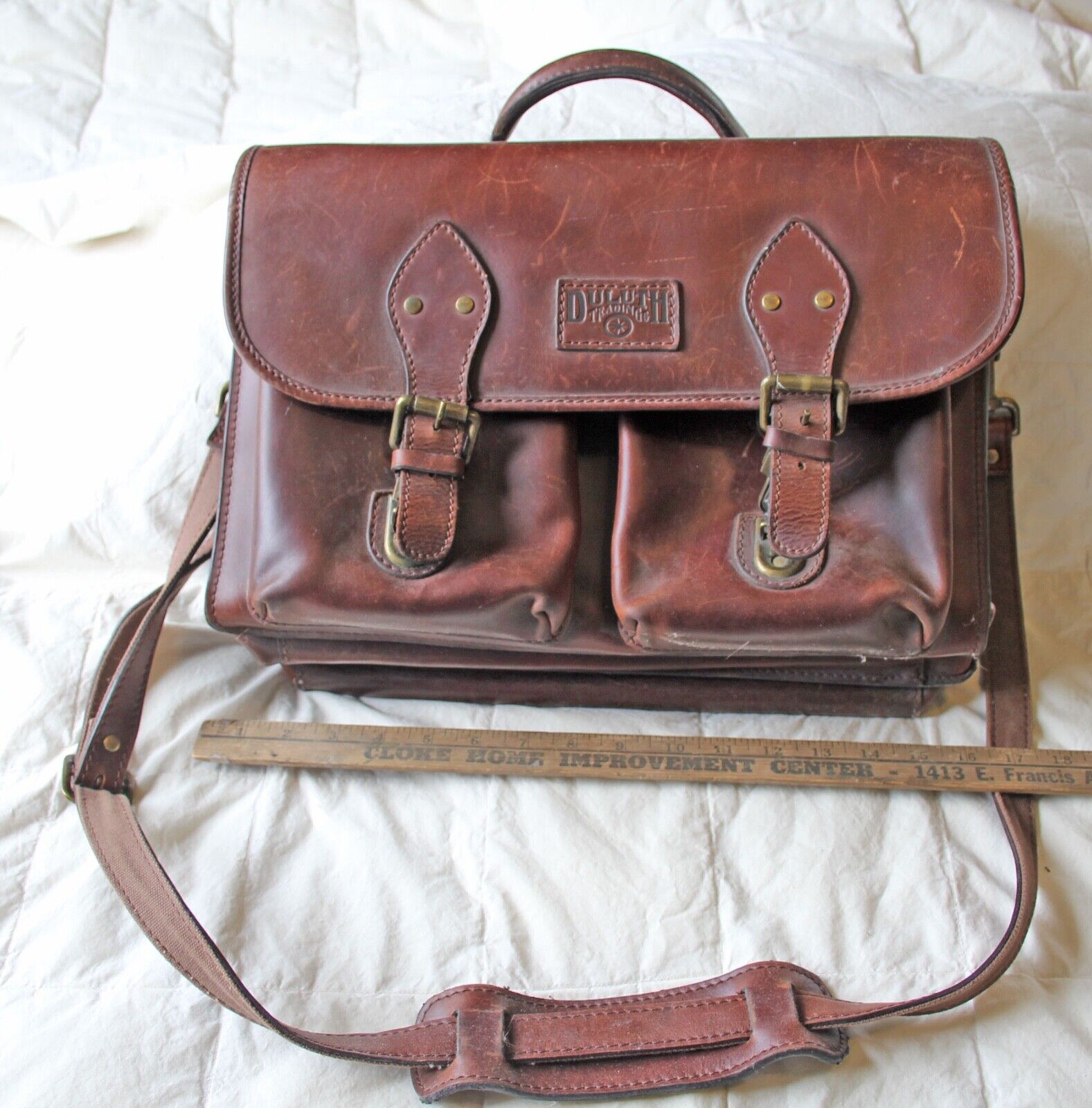 Duluth Trading Heavy Leather Messenger Bag Briefcase Laptop Bashful Billionaire