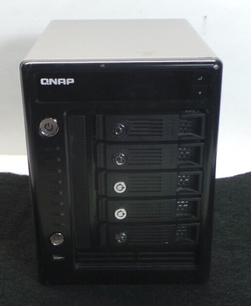 Qnap TS-509 Pro 5 Bay Network Attached Storage NAS *4 HARD DRIVES INCLUDED*