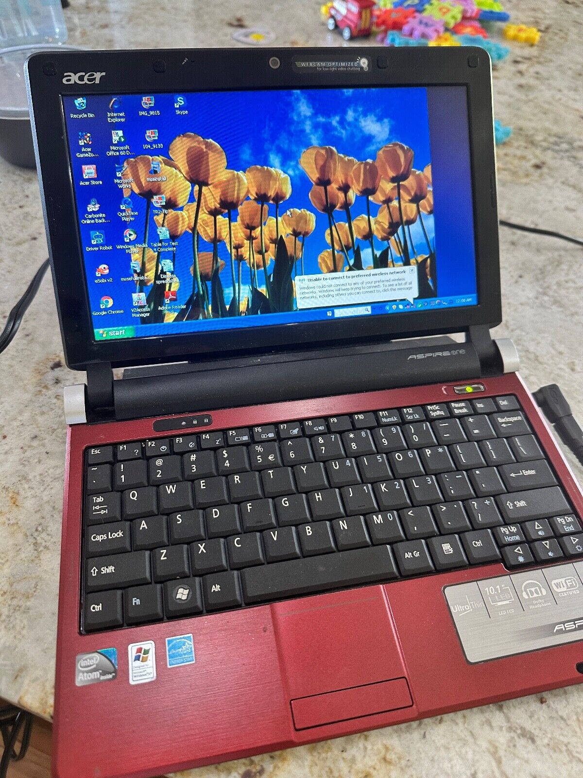ACER Red Mini Laptop Computer Windows XP Home Edition WORKS w/power cord.