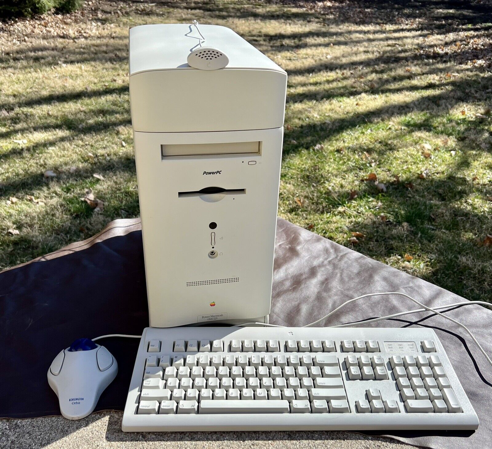 Working Apple PowerPC M3548 Mac Macintosh 225 MHz Desktop Computer